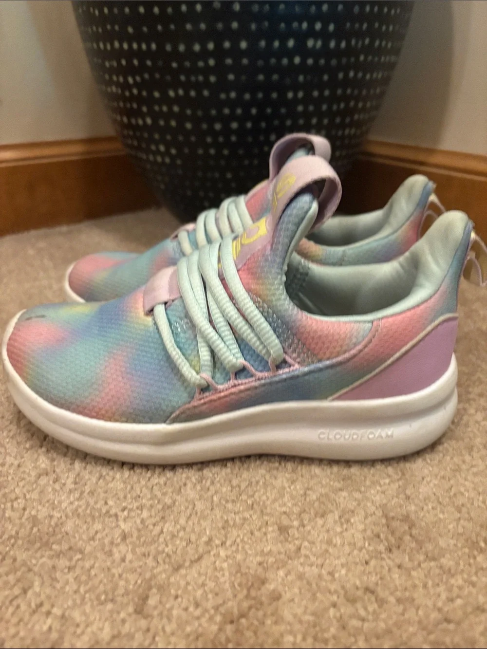 Girls Adidas cloudfoam slip on sneakers - Picture 2 of 7